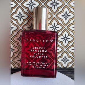 SAND + FOG Velvet Blossom Eau de Parfum Oil - Red